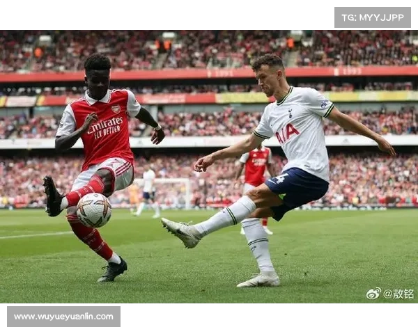 埃因霍温与阿贾克斯青训体系的比较与球员发展之争