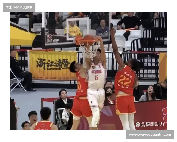 布朗在比赛中表现出色贡献23分11篮板 助力球队获胜展现全面能力